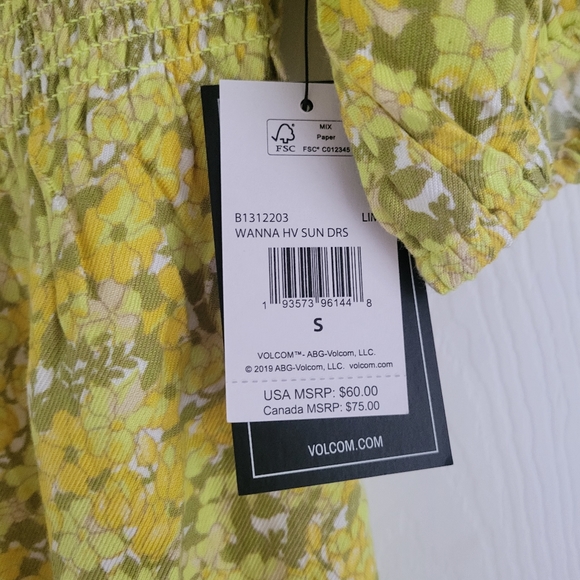 NEW, VOLCOM SUMMET DRESS - Picture 3 of 4